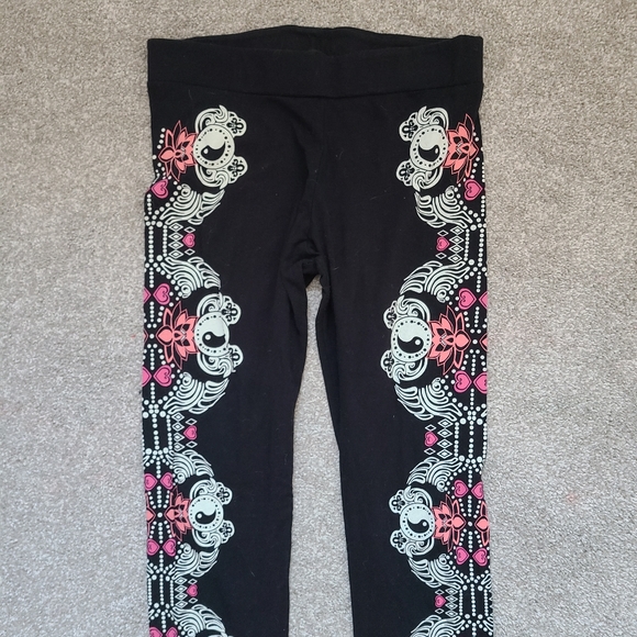 H&M Divided Black Yoga Leggings Lotus - Picture 2 of 3